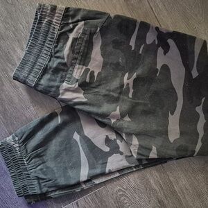 NAMELESS- CAMO JOGGERS